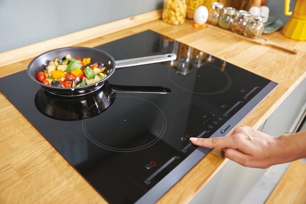 Candy ESSENZA CIES642MCTT Sort Indbygget 59 cm Zone induktionskogeplade 4 zone(s)