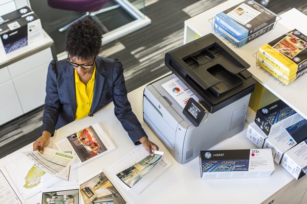 HP 312A musta LaserJet-värikasetti