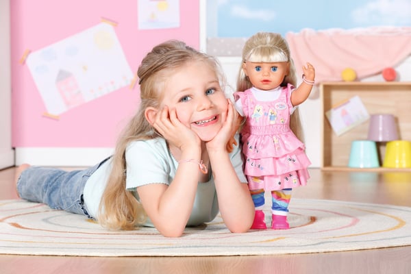 BABY born Kindergarten Little Sister