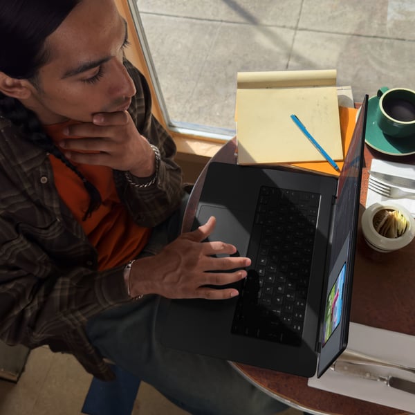 Apple MacBook Pro Apple M M3 Pro Kannettava tietokone 41,1 cm (16.2") 18 GB 512 GB SSD Wi-Fi 6E (802.11ax) macOS Sonoma Musta