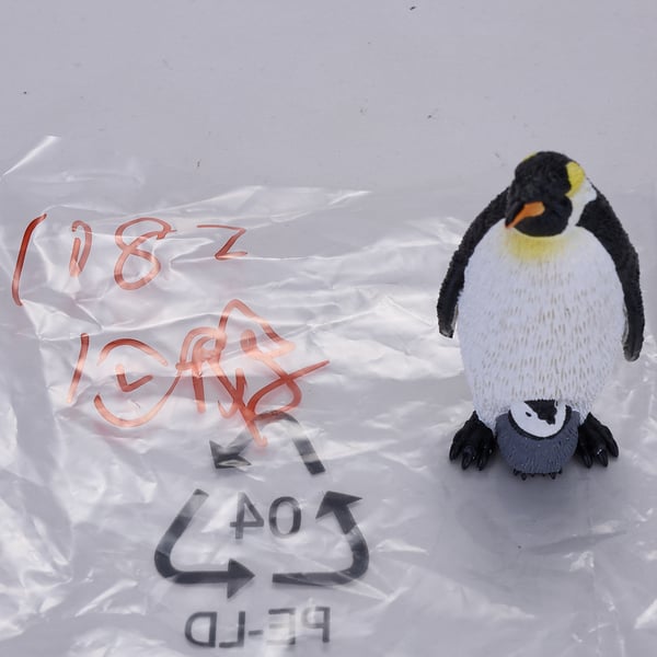 Mojo Fun Emperor Penguin with Chick