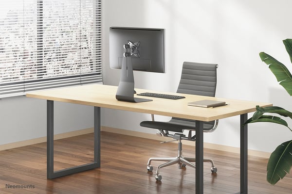 Neomounts FPMA-D850BLACK monitorin kiinnike ja jalusta 68,6 cm (27") Vastaanotto Musta