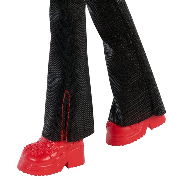 Mattel Disney Descendants: The Rise Of Red , sjungande Red-docka