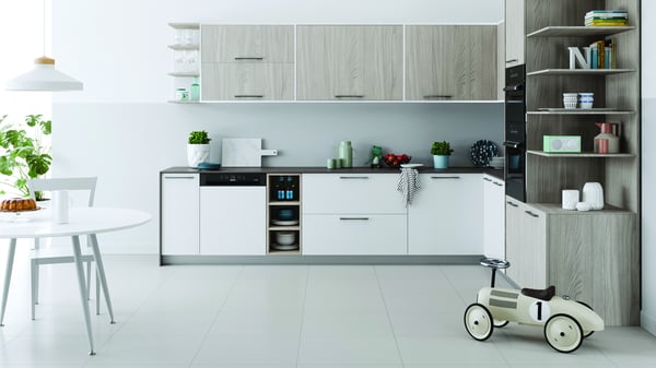 Indesit I3B L634 B Puolittain integroitu 14 paikkoja