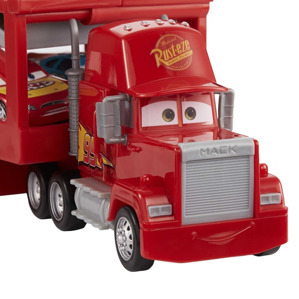 Disney Pixar Cars Långtradaren Mack från Disney och Pixars Bilar med ramp, 33 cm förvaring för 12 bilar