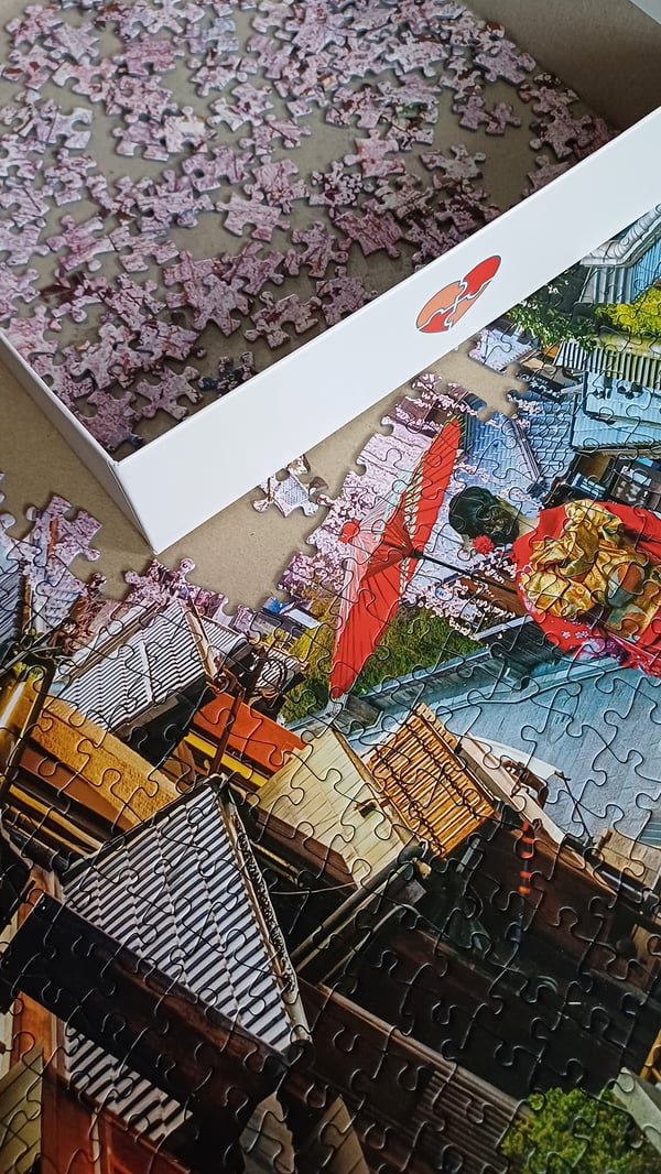 Tactic Puzzle Lovers Woman walking in Kyoto 1000 pcs puzzle