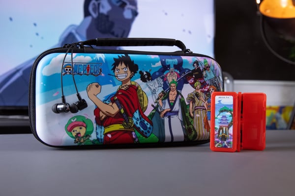 Konix One Piece Lommeetui Flerfarvet