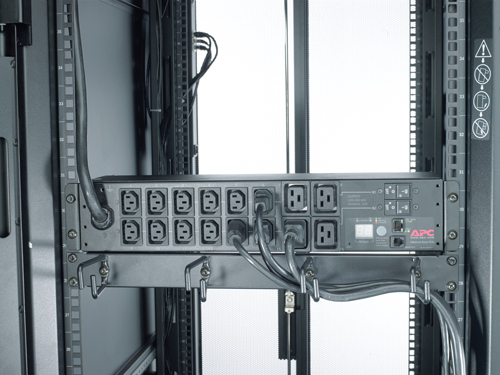 APC AP7822B strømforsyningsenhed (PDU) 16 AC stikkontakt(er) 2U Sort