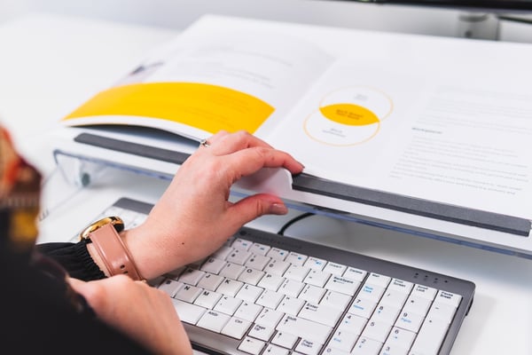 BakkerElkhuizen FlexDesk 630N dokumentplastfickor Akryl, Plast, Gummi, Stål Transparent, Vit