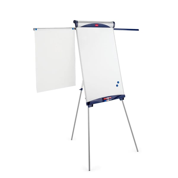 Nobo Impression Pro Flipover på trefod med magnetisk, lakeret stål whiteboardtavle, og udtrækbare forlængerarme i siderne.