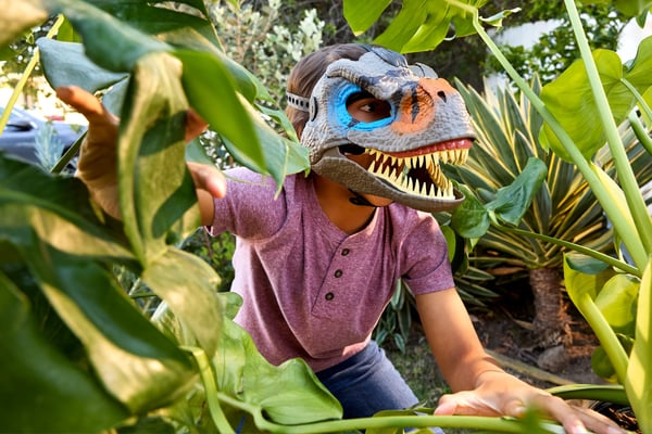 Jurassic World Snarlin' Sounds Velociraptor Mask
