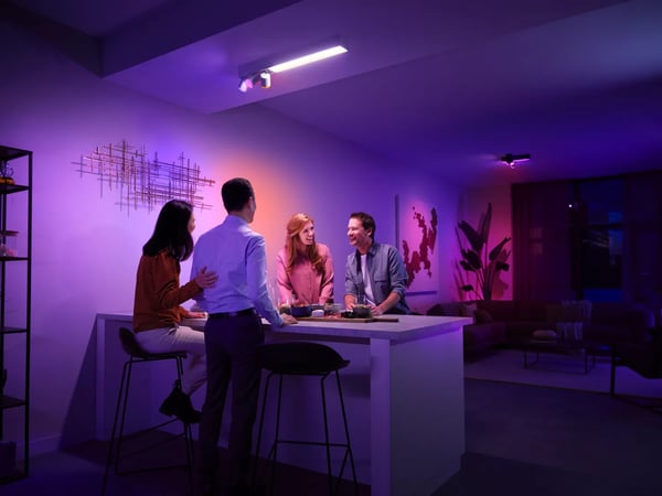 Philips Hue White and Color ambiance Centris loftslampe med 3 spots