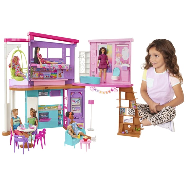 Barbie Barbie-sommerhuslegesæt med over 30 dele, legetøj til børn fra 3 år