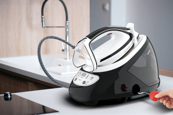 Tefal Pro Express Ultimate GV9550 1,9 l Durilium AirGlide Autoclean soleplate Svart, Vit