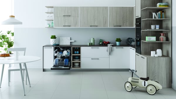 Indesit I3B L634 B Puolittain integroitu 14 paikkoja