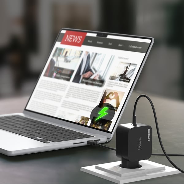 j5create JUP1565DCE3A-EN 67W GaN PD USB-C® minioplader med 3 forskellige jævnstrømsstik - EU