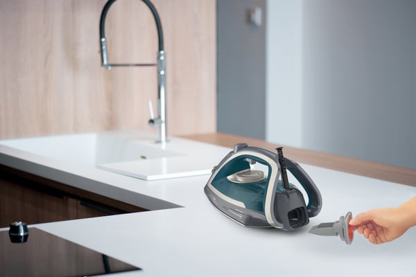 Tefal Ultragliss Anti-Calc Plus FV6842 Dampstrygejern 2800 W Blå, Sølv