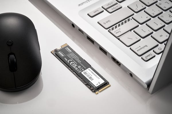 Klevv CRAS C715 1 TB M.2 PCI Express 3.0 NVMe 3D TLC NAND