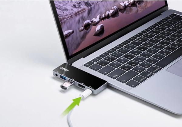 ATEN USB-C resedockningsstation med direkt strömöverföring
