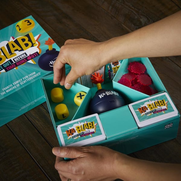 Hasbro F2562 Lautapeli Perhe
