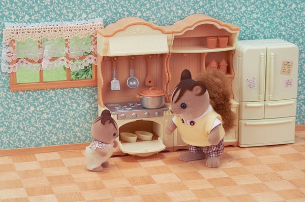 Sylvanian Families Landhus køkken med køleskab