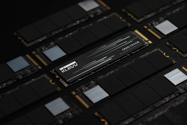 Klevv CRAS C910G 2 TB M.2 PCI Express 4.0 NVMe 3D TLC NAND