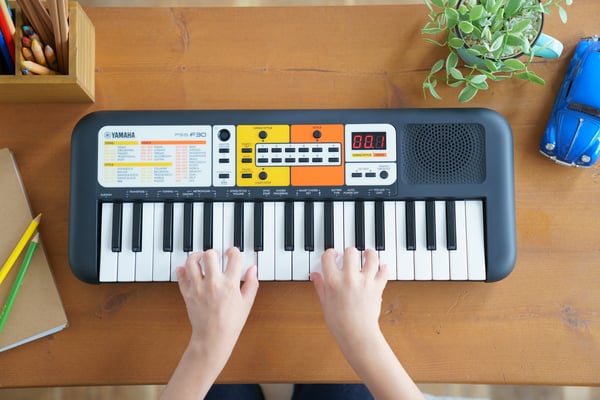 Yamaha PSS-F30 synthesizer Digital synthesizer 37 Svart