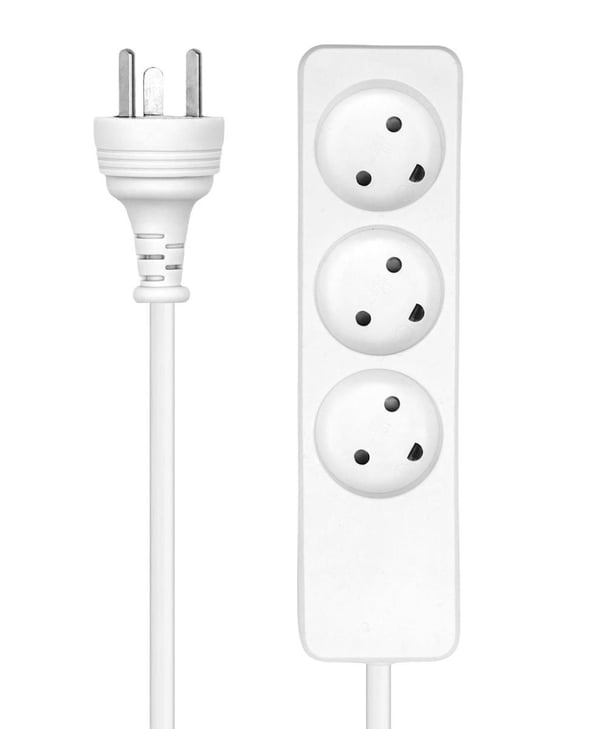 Microconnect MC-EDBGRU0315W förlängningssladdar 15 m 3 AC-utgångar Vit