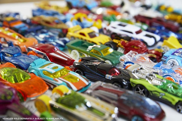 Hot Wheels HOT WHEELS-presentförpackning med 50 bilar, variationspaket med leksakssportbilar, present till barn från 3 år