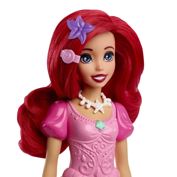 Disney Princess Ariel gör sig i ordning