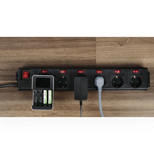 Hama 00137259 stikdåse 1,4 m 6 AC stikkontakt(er) Indendørs Sort