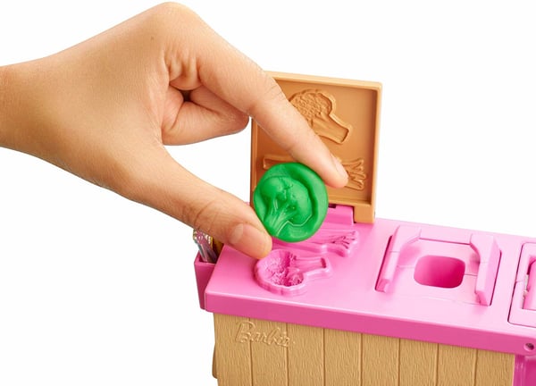 Barbie Noodle Bar Playset