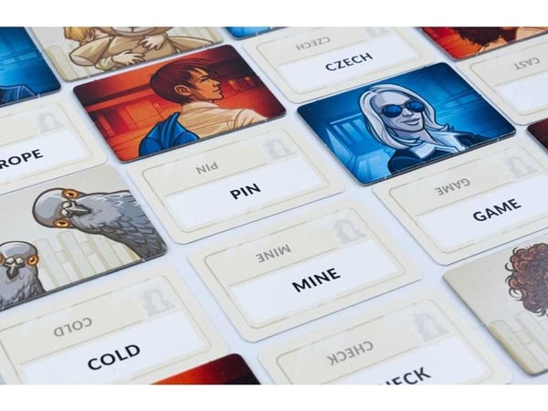 Asmodee Codenames (2025) Codenames (2025) Korttipeli