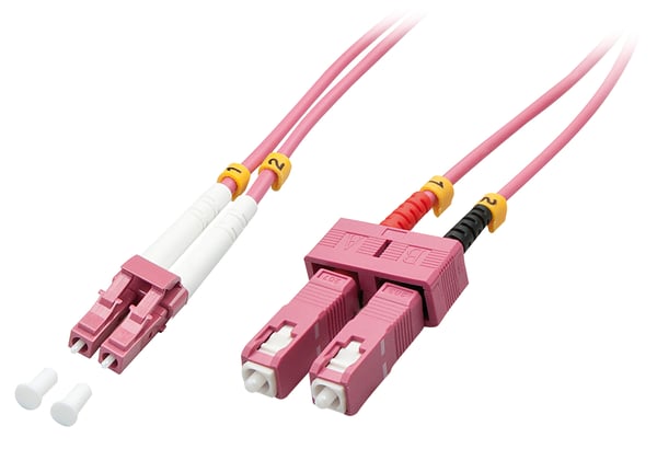 Lindy 46365 InfiniBand- ja kuituoptiikkakaapeli 15 m LC SC Vaaleanpunainen
