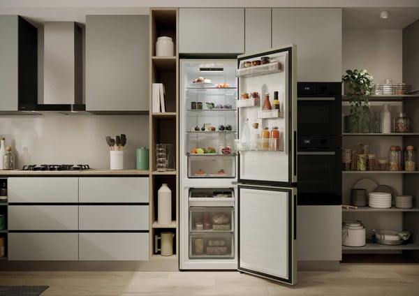 Candy CNCQ2T518EC Fritstående 279 L Cremefarvet