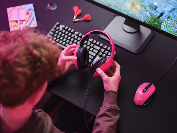 Trust GXT 415P Zirox Headset Kabel Huvudband Spela Rosa