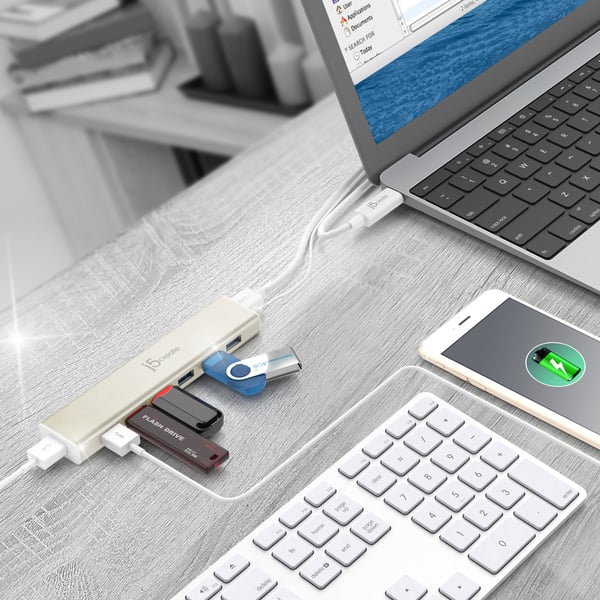 j5create JCH377-N USB-C® 7-porttinen KESKITIN - EU/UK