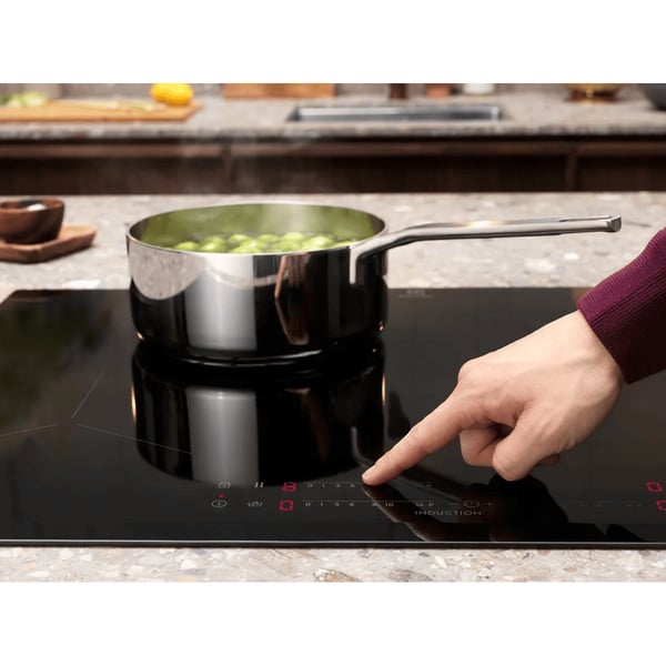 Electrolux EIL63443 Sort Indbygget 60 cm Zone induktionskogeplade 4 zone(s)