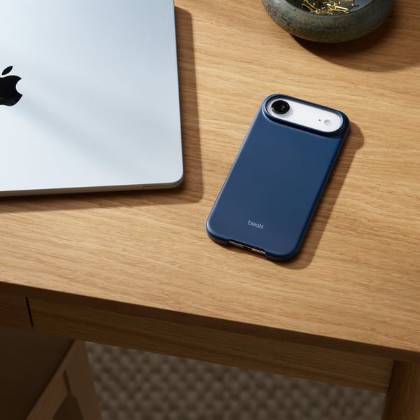 Apple MGJW4LL/A matkapuhelimen suojakotelo 16,5 cm (6.5") Suojus Sininen