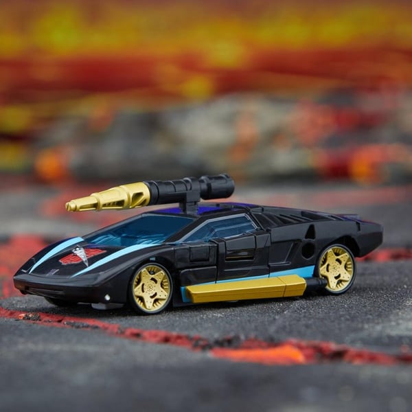 Hasbro Transformers: Legacy Deluxe Class Armada Universe Wheeljack