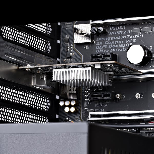 StarTech.com 1-Port 10 Gbps PCIe-nätverkskort, nätverkskort för PC/server, lågprofil PCIe E