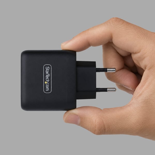 StarTech.com 1065EB-WALL-CHARGER mobiililaitteen laturi Universaali Musta AC Pikalataus Sisätila