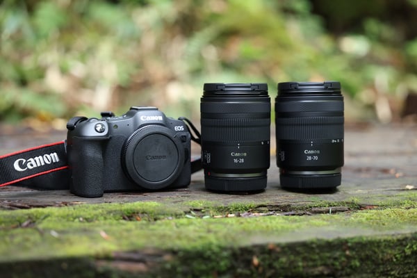 Canon RF 16-28 mm f2.8 IS STM MILC Ultra-wide zoom lens Sort