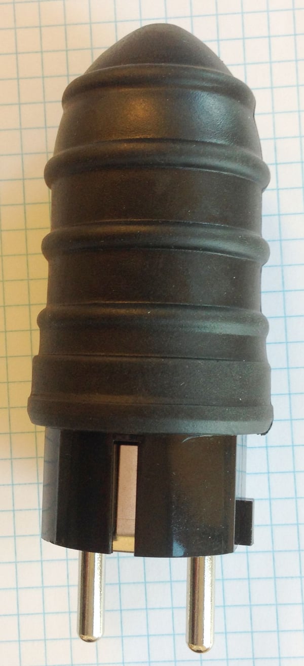 Microconnect PESCHPLUGB luokittelematon