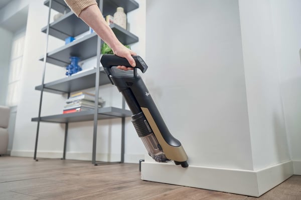 Hoover HF210PP 011 2-i-1 stangstøvsuger Batteri Dry EPA Poseløs 1 L 165 W Sort, Guld