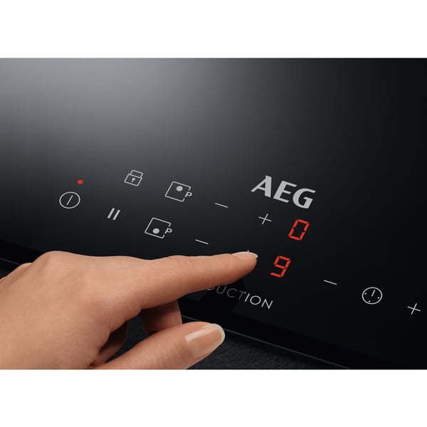 AEG IKB32320CB Svart Inbyggd 30 cm Induktionshäll med zon 2 zone(s)
