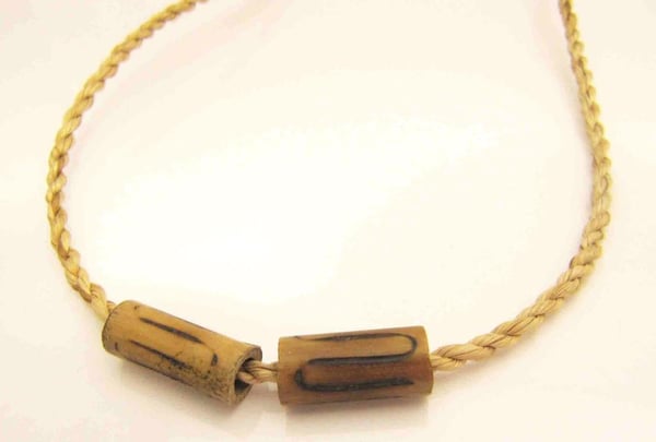 Abaca Halsband Med Pärlor av Bambu