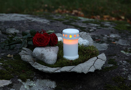 Gravlys Hvid LED med flimrende flamme. 2-pak.