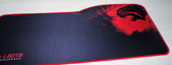 XL Lbots E-urheilunäppäimistön hiirimatto, koko: 73 cm x 33/28 cm