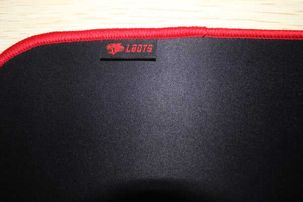 XL Lbots E-urheilunäppäimistön hiirimatto, koko: 73 cm x 33/28 cm